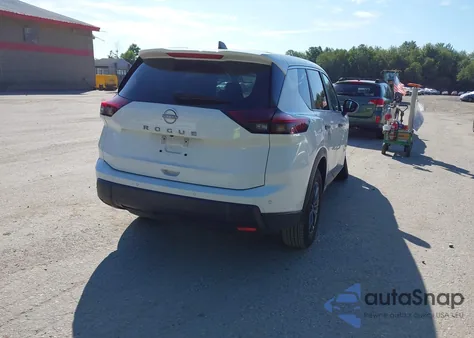 2024 Nissan Rogue S z USA, uszkodzony, nr VIN 5N1BT3AA5RC684656